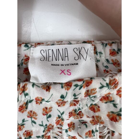 NWTs Womens Sienna Sky Blouse Size XS White Floral Off the Shoulder Button Up - Picture 6 of 12